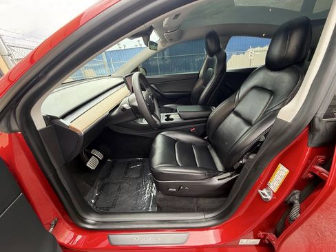 Used 2022 Tesla Model Y Performance AWD/4WD image 19