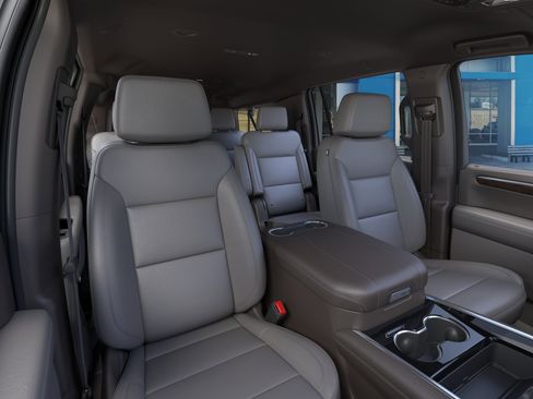 New 2026 Chevrolet Suburban LT w/ Comfort Package AWD/4WD image 17