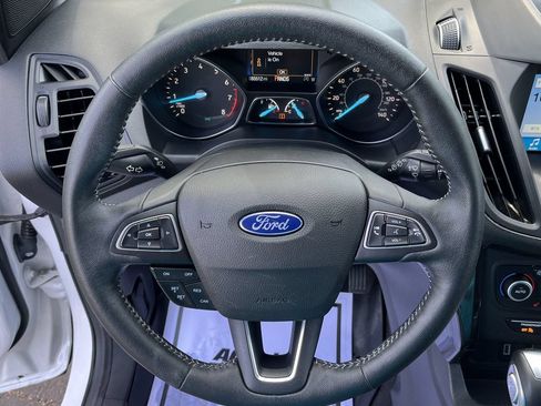 Used 2019 Ford Escape SE FWD image 12