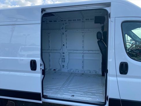 Used 2026 RAM ProMaster 2500 w/ Convenience Group FWD image 20