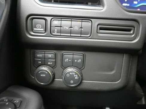 Used 2024 Chevrolet Tahoe LT image 18