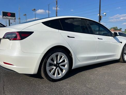 Used 2021 Tesla Model 3 Standard Range Plus image 4