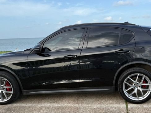Used 2018 Alfa Romeo Stelvio Ti Sport AWD/4WD image 8