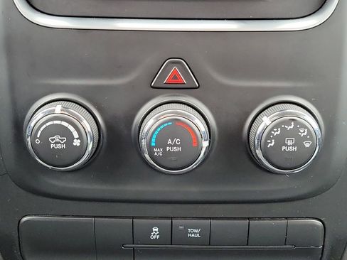Used 2017 RAM 1500 ST w/ SXT Appearance Group AWD/4WD image 25