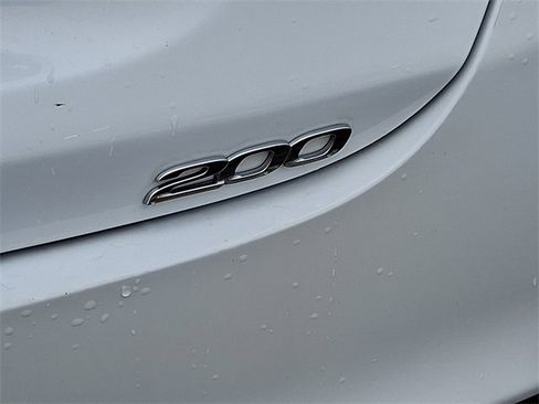 Used 2015 Chrysler 200 Limited w/ Convenience Group image 30