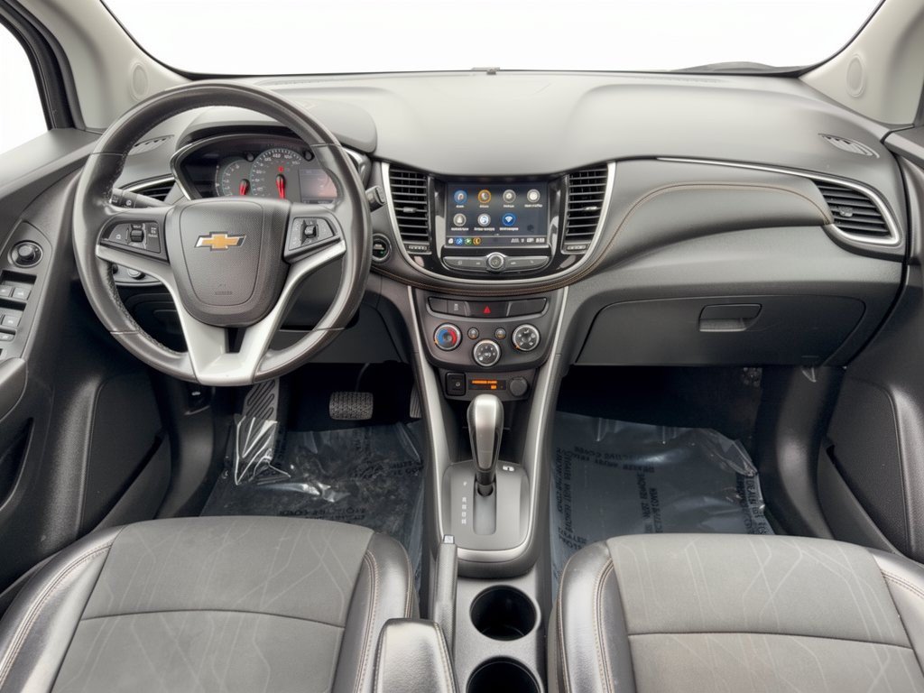 Used 2018 Chevrolet Trax LT w/ LT Convenience Package FWD image 17