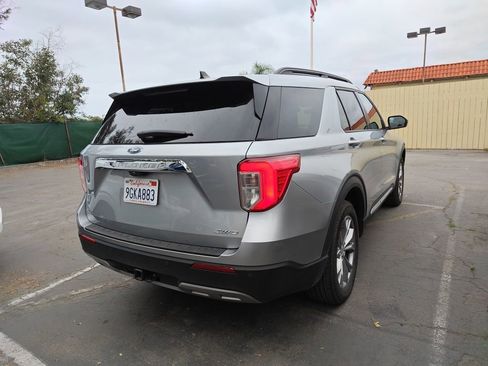 Used 2023 Ford Explorer XLT w/ Equipment Group 202A AWD/4WD image 3
