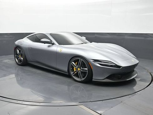 Used 2021 Ferrari Roma RWD image 18