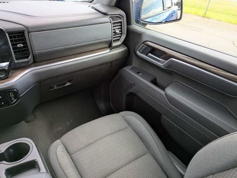 Used 2025 Chevrolet Silverado 1500 LT AWD/4WD image 17