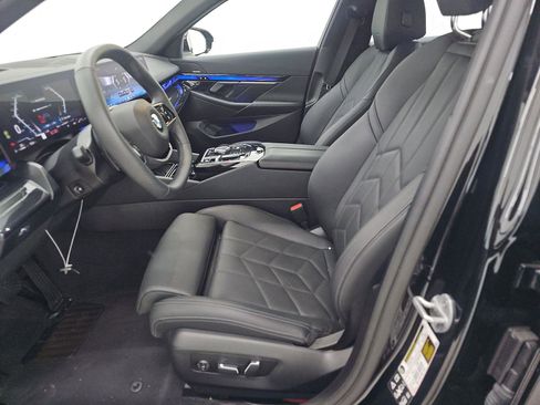 Used 2025 BMW 540i xDrive image 7