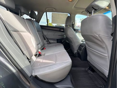 Used 2019 Subaru Outback 2.5i Limited image 12