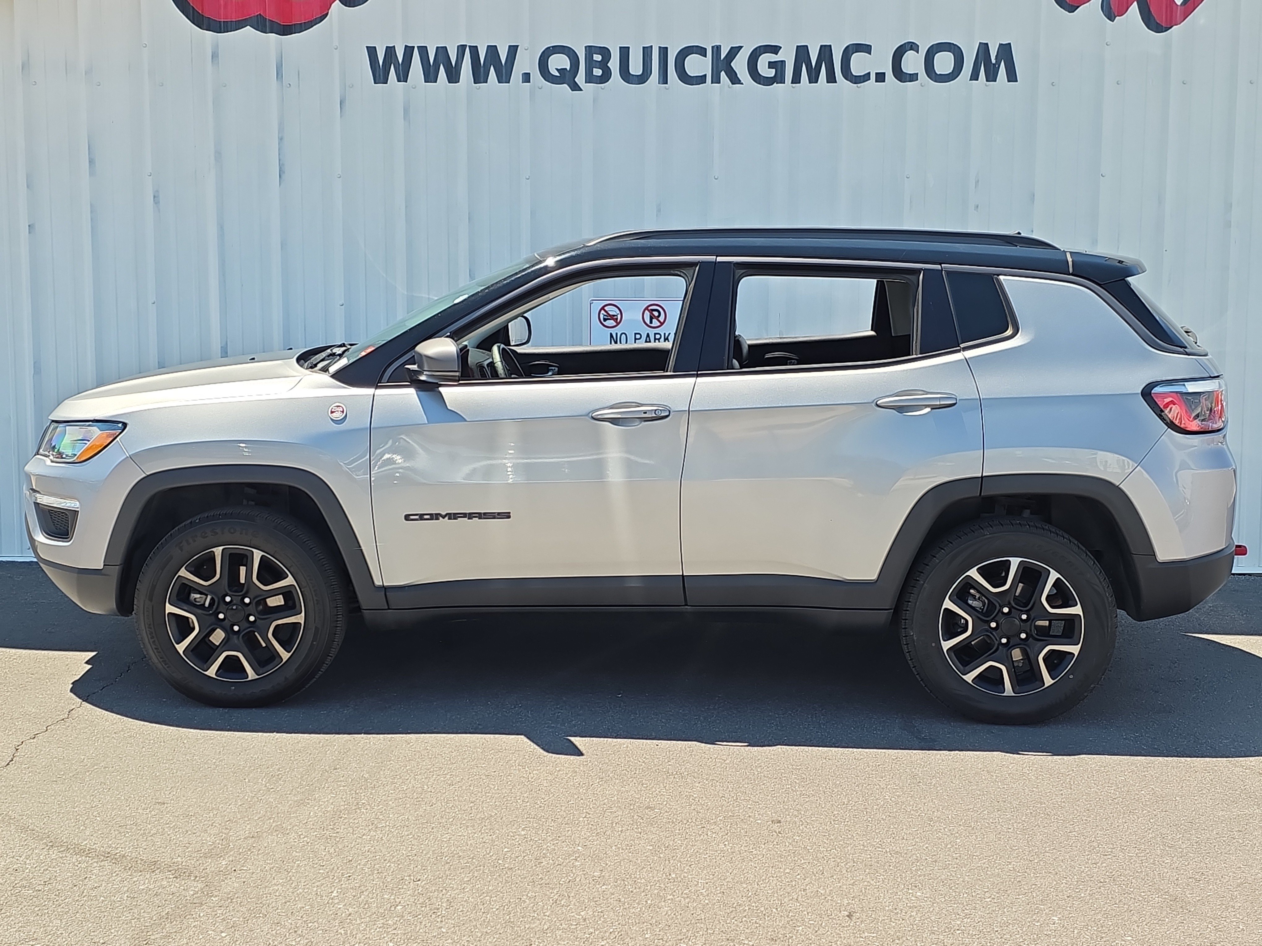 Used 2019 Jeep Compass Trailhawk AWD/4WD image 4