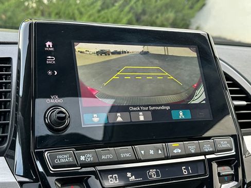 Used 2023 Honda Odyssey Touring image 23