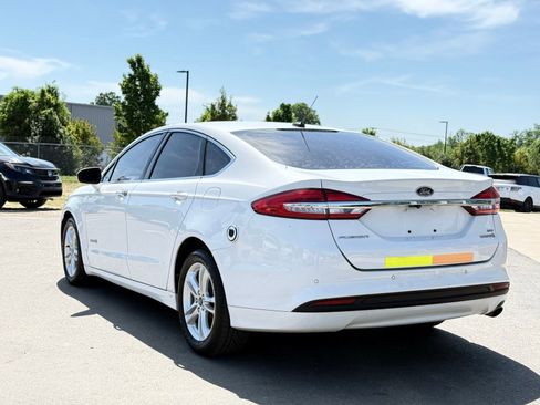 Used 2018 Ford Fusion SE w/ Equipment Group 602A FWD image 10
