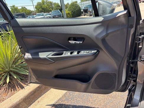 Used 2025 Nissan Versa SV FWD image 15