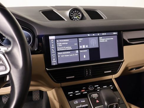 Used 2020 Porsche Cayenne Base image 6