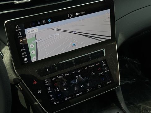 Used 2024 Maserati Grecale GT image 14