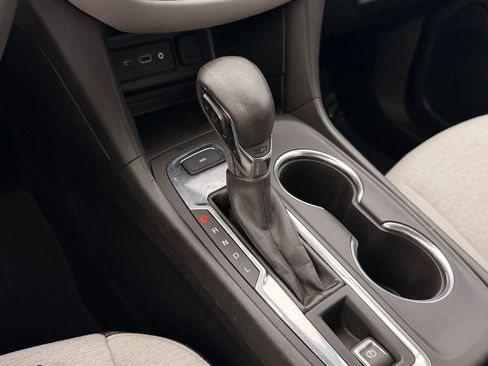 Used 2023 Chevrolet Equinox LS AWD/4WD image 36