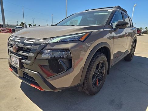 New 2026 Nissan Rogue SV w/ Rock Creek Premium Package AWD/4WD image 4