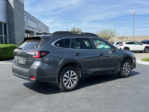 Used 2025 Subaru Outback Premium image 5
