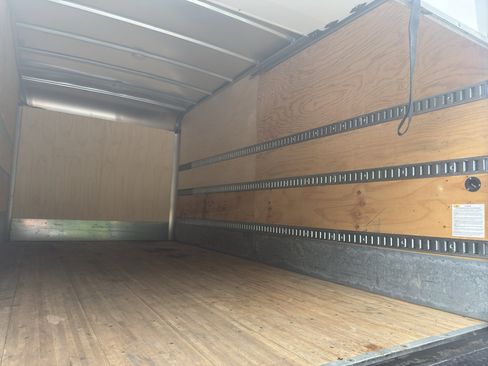 Used 2022 Ford F550 2WD Regular Cab Super Duty image 14