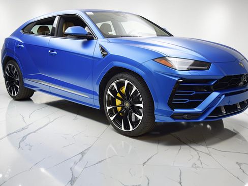 Used 2022 Lamborghini Urus AWD/4WD image 18
