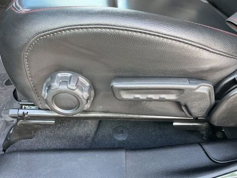 Used 2023 Jeep Gladiator Rubicon w/ Cold Weather Group image 16