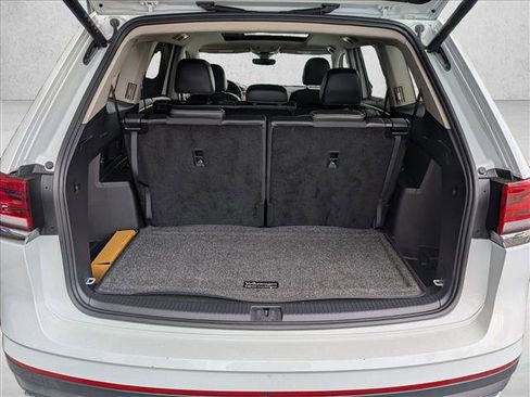Used 2024 Volkswagen Atlas SE w/ Panoramic Sunroof Package image 6