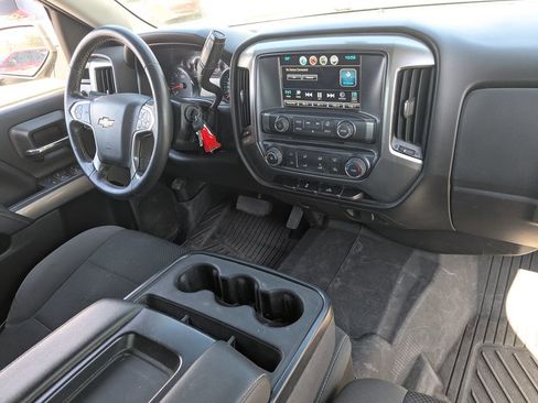 Used 2018 Chevrolet Silverado 1500 LT AWD/4WD image 30