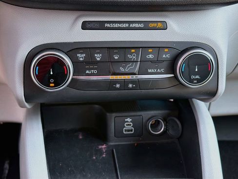 Used 2025 Ford Escape Active FWD image 17