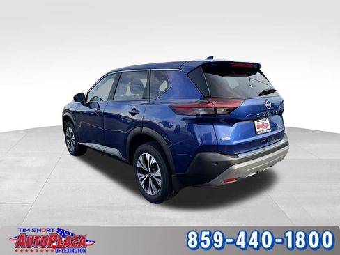 Used 2023 Nissan Rogue SV AWD/4WD image 2