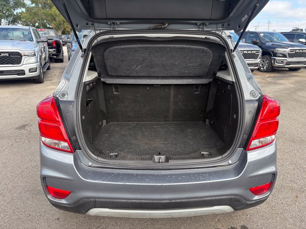 Used 2019 Chevrolet Trax LT w/ LT Convenience Package FWD image 7