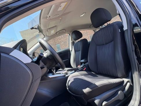 Used 2017 Nissan Sentra SV image 2