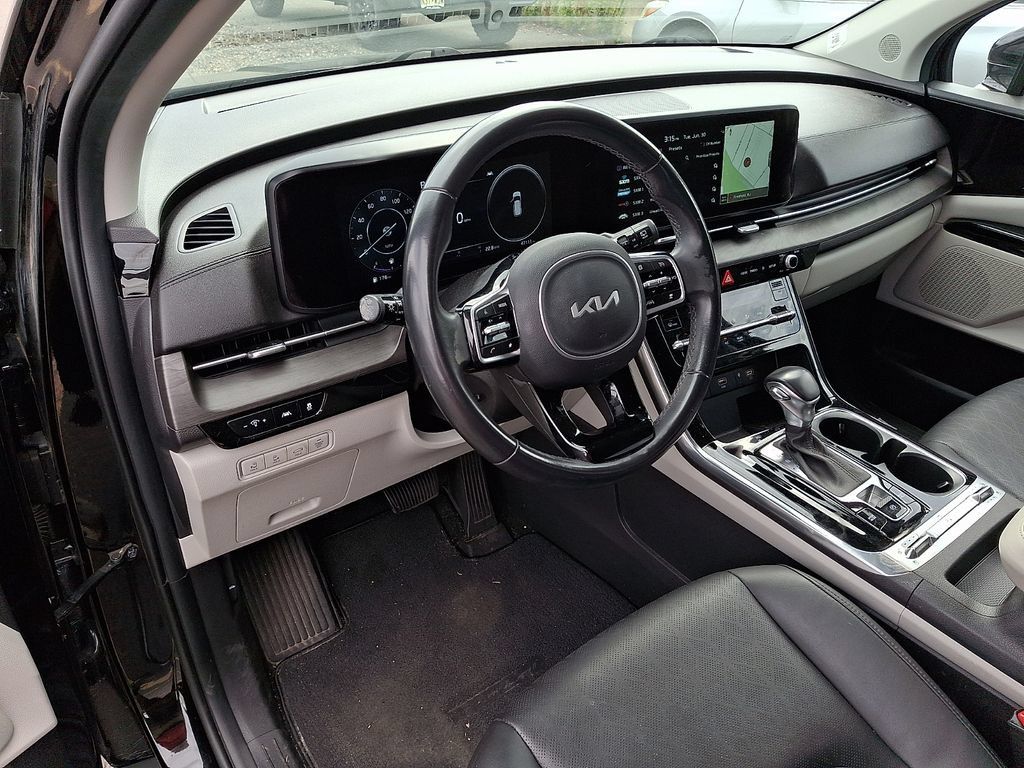 Certified 2023 Kia Carnival SX FWD image 26