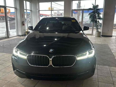 Used 2021 BMW 530i xDrive w/ Premium Package AWD/4WD image 2