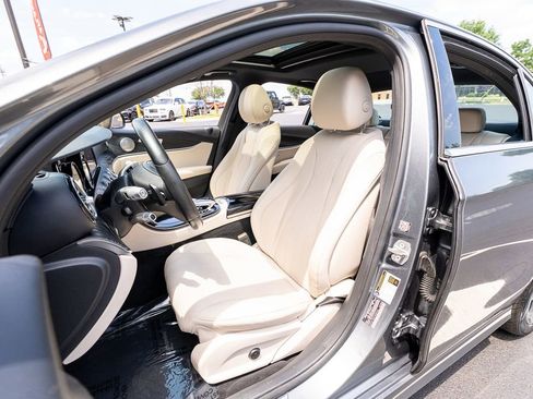 Used 2017 Mercedes-Benz E 300 image 33