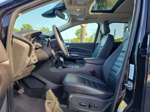 Used 2019 Ford Escape Titanium AWD/4WD image 23