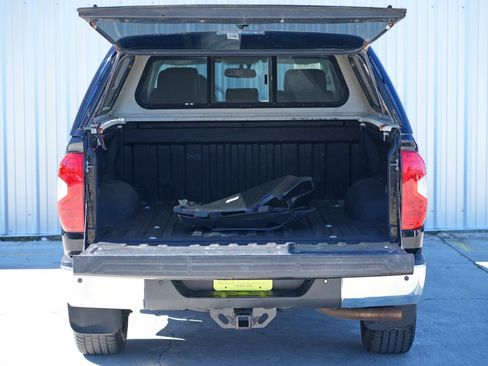 Used 2015 Toyota Tundra Limited w/ Limited Premium Package image 9