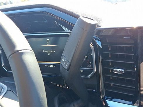 New 2025 GMC Sierra 1500 SLE w/ Preferred Package image 9