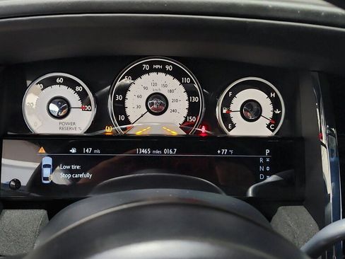 Used 2015 Rolls-Royce Wraith RWD image 36