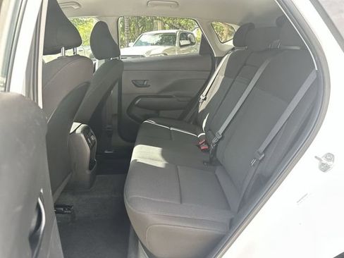 Used 2025 Hyundai Kona SEL FWD image 27