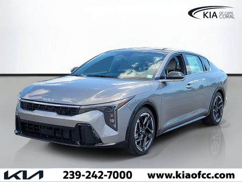 New 2026 Kia K4 GT-Line w/ GT-Line Premium Package FWD image 3