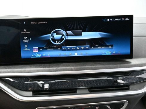 Used 2024 BMW X5 xDrive40i AWD/4WD image 22