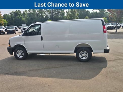New 2025 Chevrolet Express 2500 w/ Driver Convenience Package RWD image 36