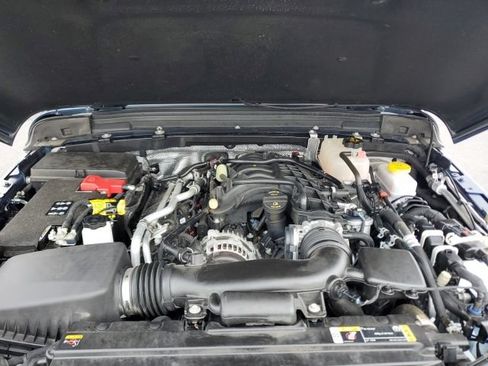 Used 2025 Jeep Wrangler Sport AWD/4WD image 11