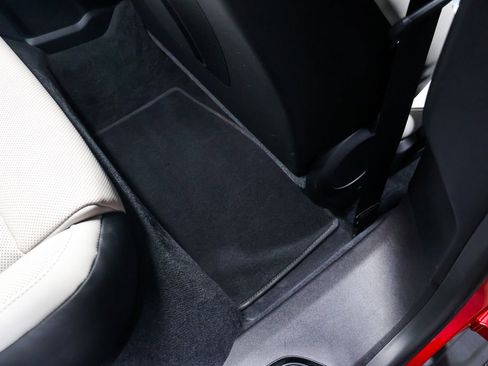 Used 2020 Porsche Taycan image 48