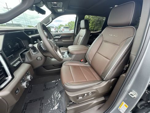 New 2026 GMC Sierra 1500 Denali w/ Denali Reserve Package AWD/4WD image 13