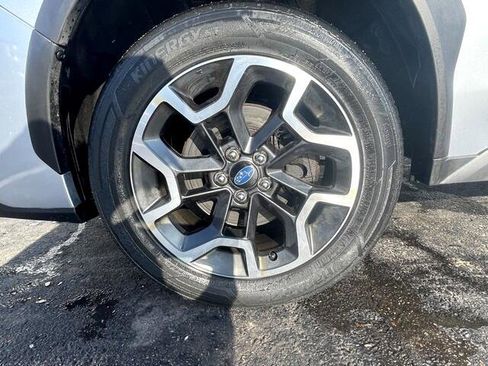 Used 2017 Subaru Crosstrek 2.0i Premium image 3