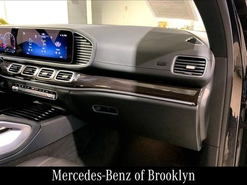Used 2024 Mercedes-Benz GLS 450 4MATIC image 22