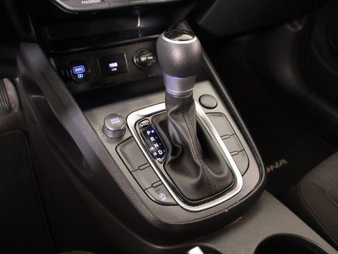 Used 2022 Hyundai Kona SEL w/ Cargo Package image 7